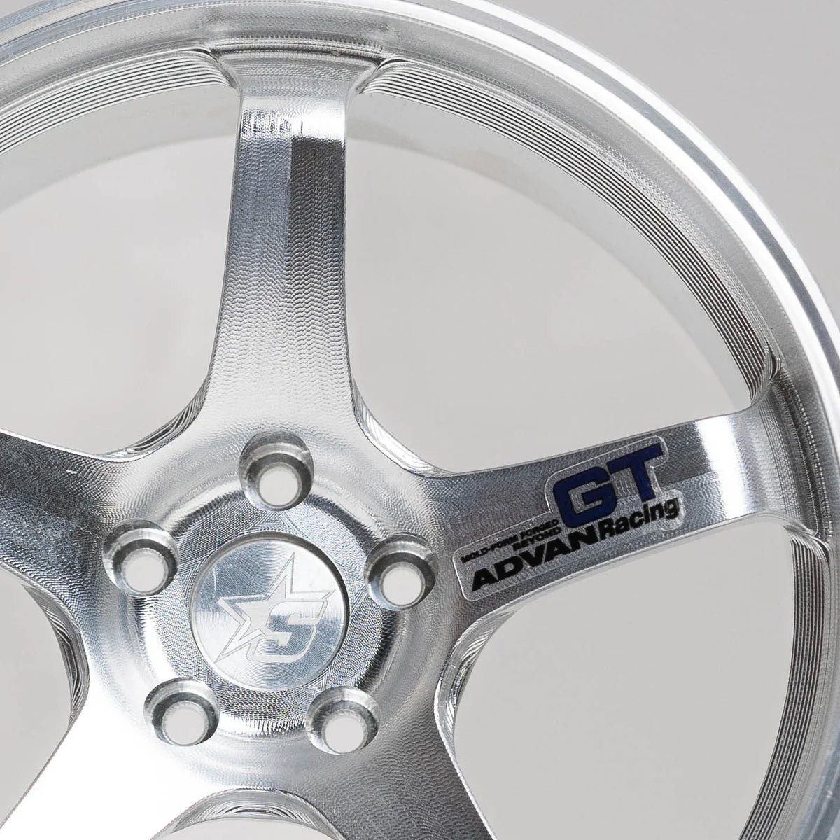 ADVAN GT | Diamond Silver