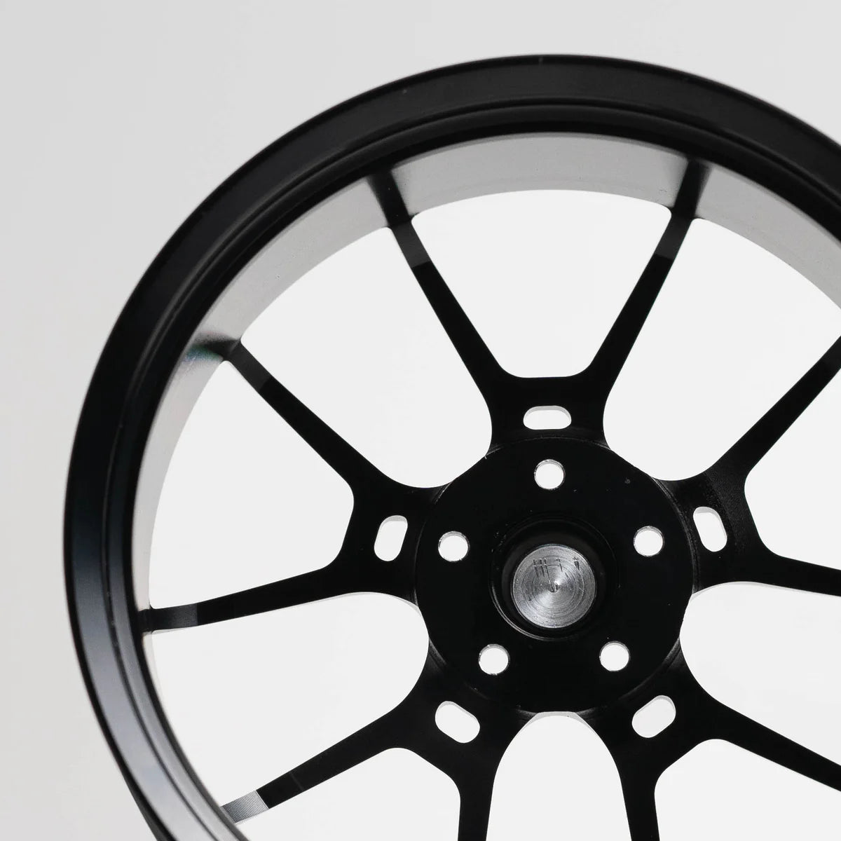 G025 | Black Edition