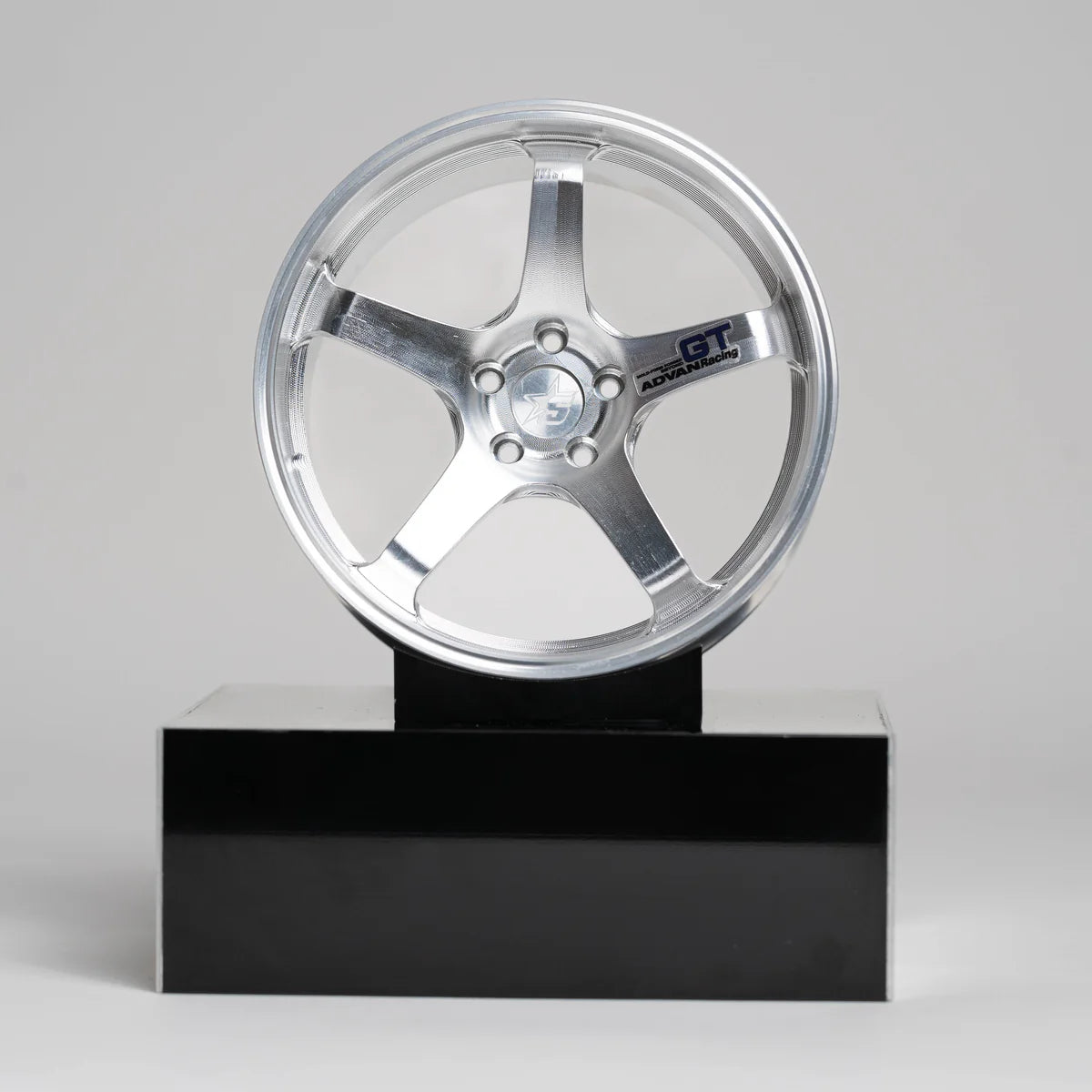 ADVAN GT | Diamond Silver