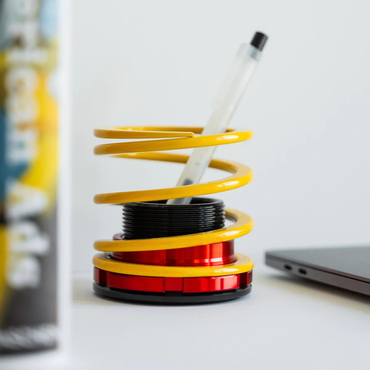 Schock Absorber | Pen Holder